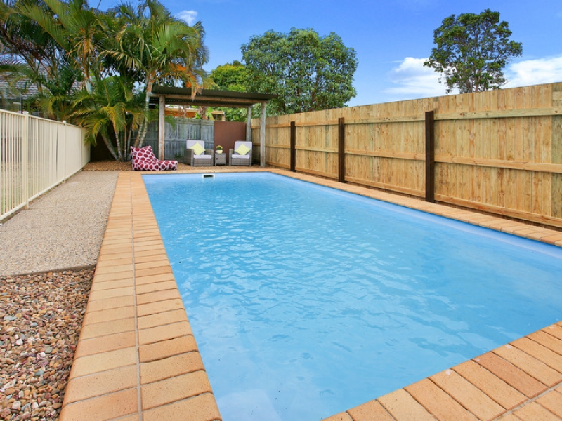 2 Griffin Crescent, Caloundra West, QLD 4551