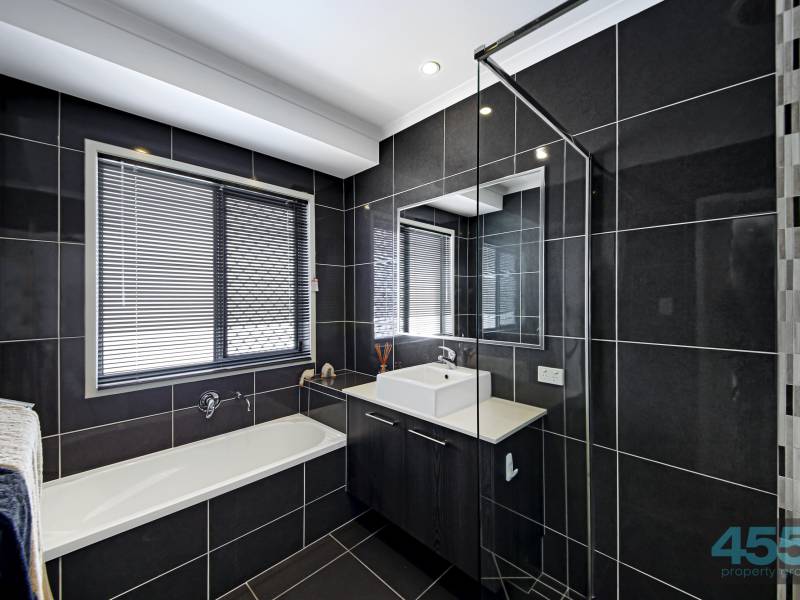 33 Marmont Street, Pelican Waters, Qld 4551 Australia