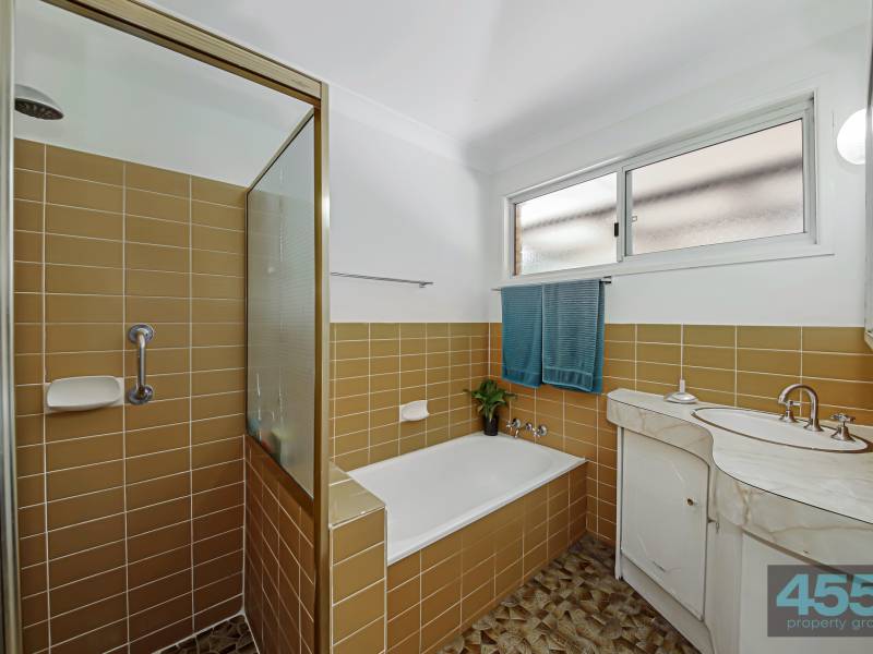 12 Collins Lane, Golden Beach, Qld 4551 Australia