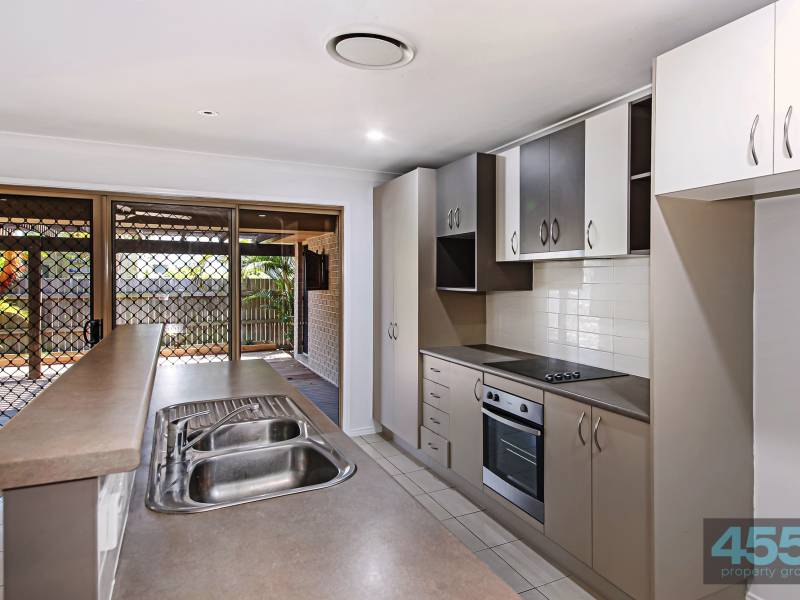 2 Griffin Crescent, Caloundra West, Qld 4551 Australia