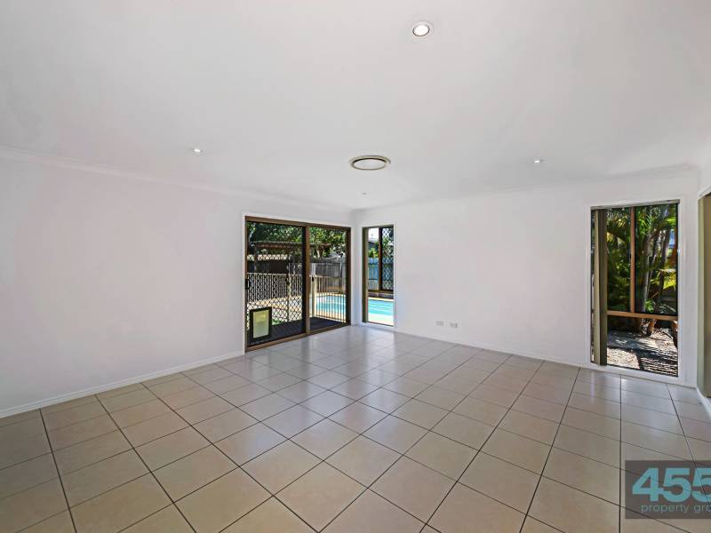 2 Griffin Crescent, Caloundra West, Qld 4551 Australia